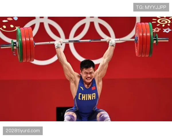 吕小军这把年纪还在举重台硬刚，训练餐吃得比年轻人还狠？