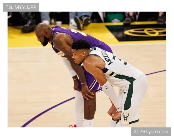 扬尼斯·阿德托昆博，场上像怪兽，戴着大表回家随手点个外卖